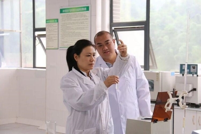 【樂山】奮進(jìn)中的民營企業(yè)家劉磊_四川統(tǒng)一戰(zhàn)線_統(tǒng)戰(zhàn)人物周刊